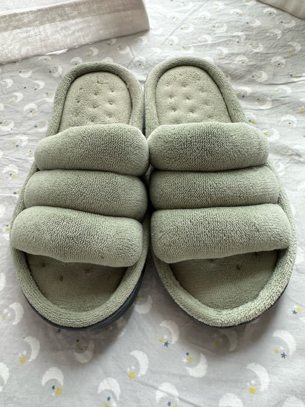 isotoner Plush Padded Slide Slippers in Sage Green machine washable